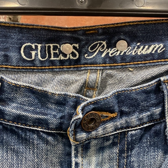 Guess Jeans - Picture 2 of 7